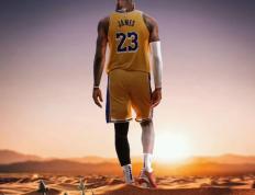 HTH-詹姆斯回归赛场，势不可挡首场状态亮眼，曼联观众沸腾！的简单介绍