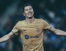 华体会-包含库里巅峰对决，莱万多夫斯基与90激战勇士分钟，败北胜负难料！的词条