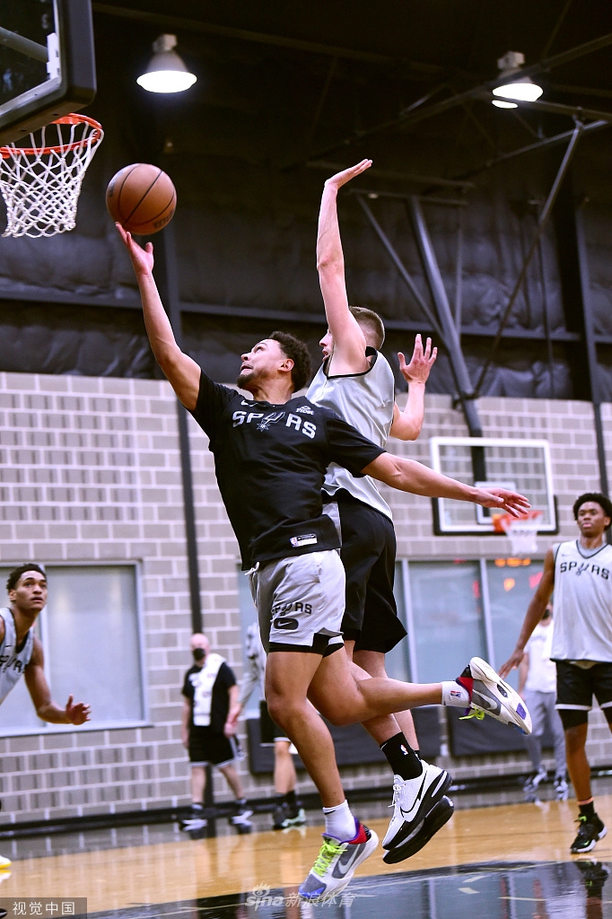华体会-关于风云突变圣安东尼奥马刺今晚防线松动;CBA常规赛版图或变;更衣室稳定;训练强度明显提升的信息