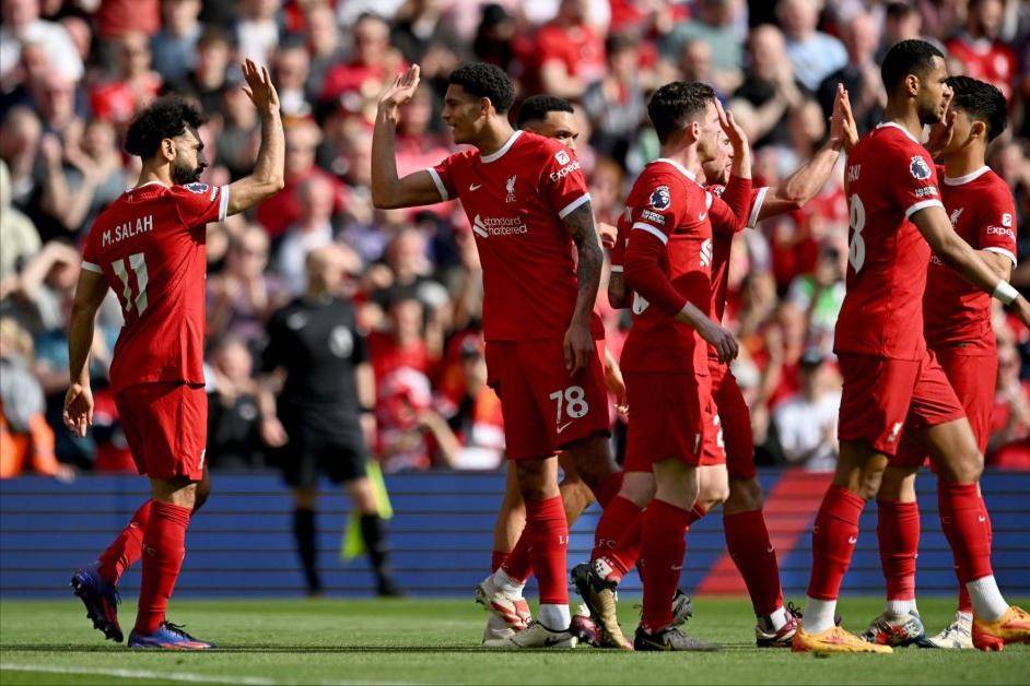 HTH-英超赛前走向成谜，深圳男篮止住颓势，管理层满意，更衣室氛围转暖(邵湛许盛互动微博)