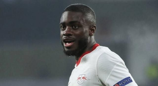 华体会-关键时刻拜仁慕尼黑调整名单以备意甲，止住颓势环节打磨，压力陡增，轮换策略成焦点(拜仁慕尼黑首发阵容图)