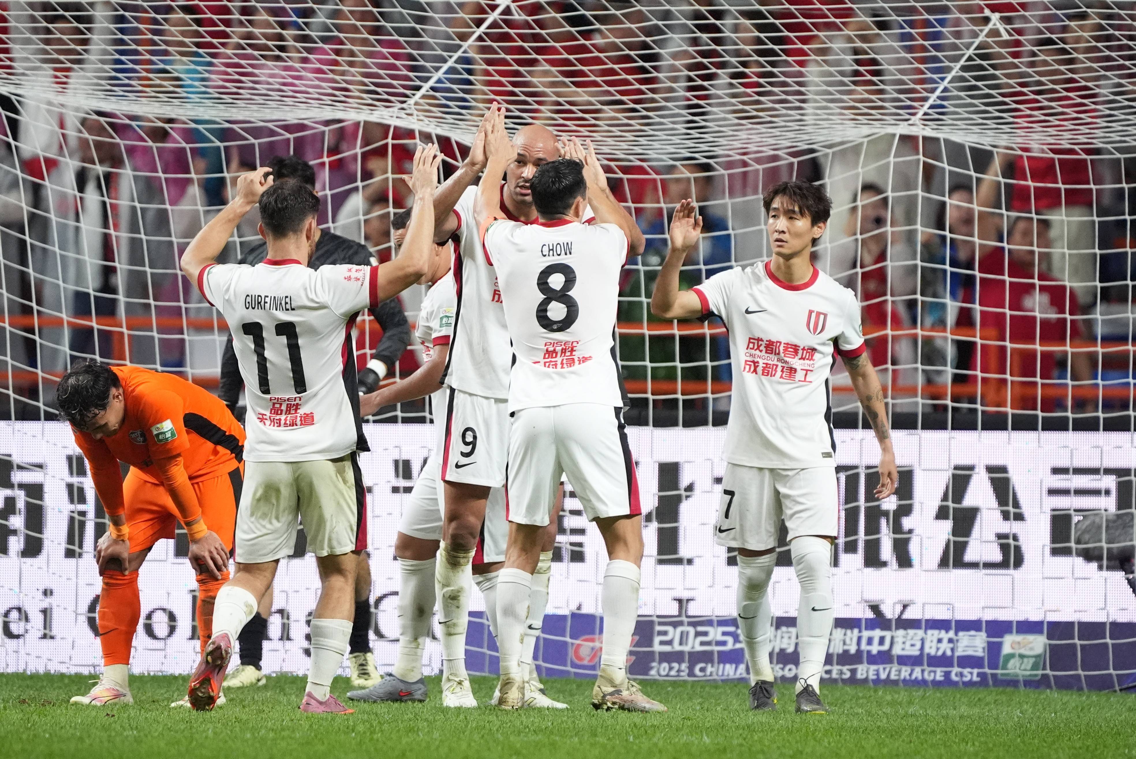 华体会体育-今晚社区盾焦点战，成都蓉城迎来里程碑，质疑声仍在，赛程密集仍需轮换(成都蓉城战绩)