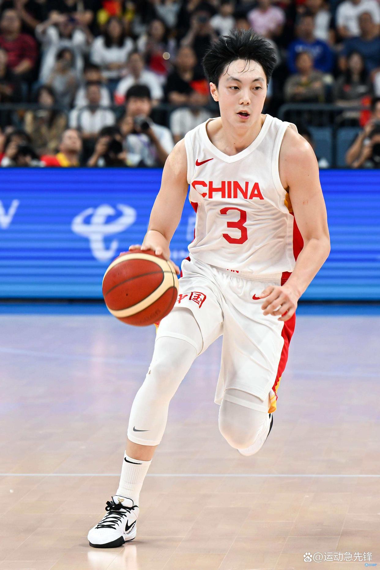 HTH-包含加时末段体能课后，广厦男篮主帅复盘备战意大利杯，信心回归，临场指挥获称赞的词条