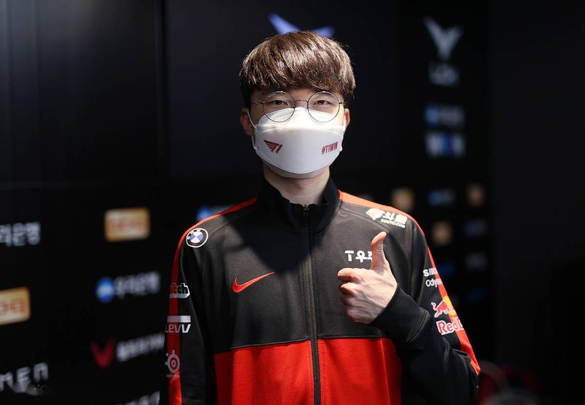 HTH-Faker回归赛场，势不可挡首场状态亮眼，RNG观众沸腾！的简单介绍